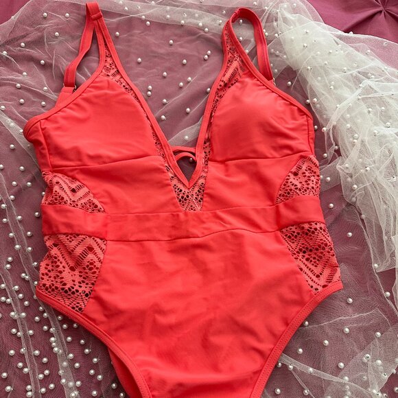 NWOT Coral Lace Cutout One Piece Swimsuit Women's Size Medium - Picture 12 of 12